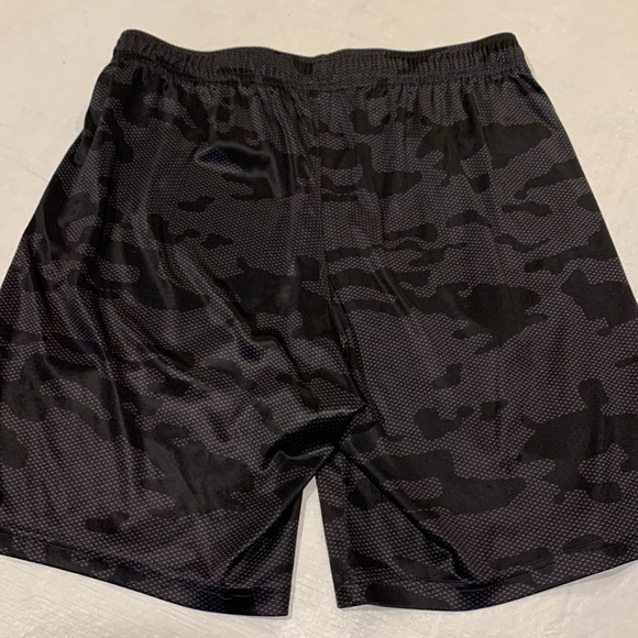 Bundle of 2 Shorts Big Boy size - Picture 9 of 11